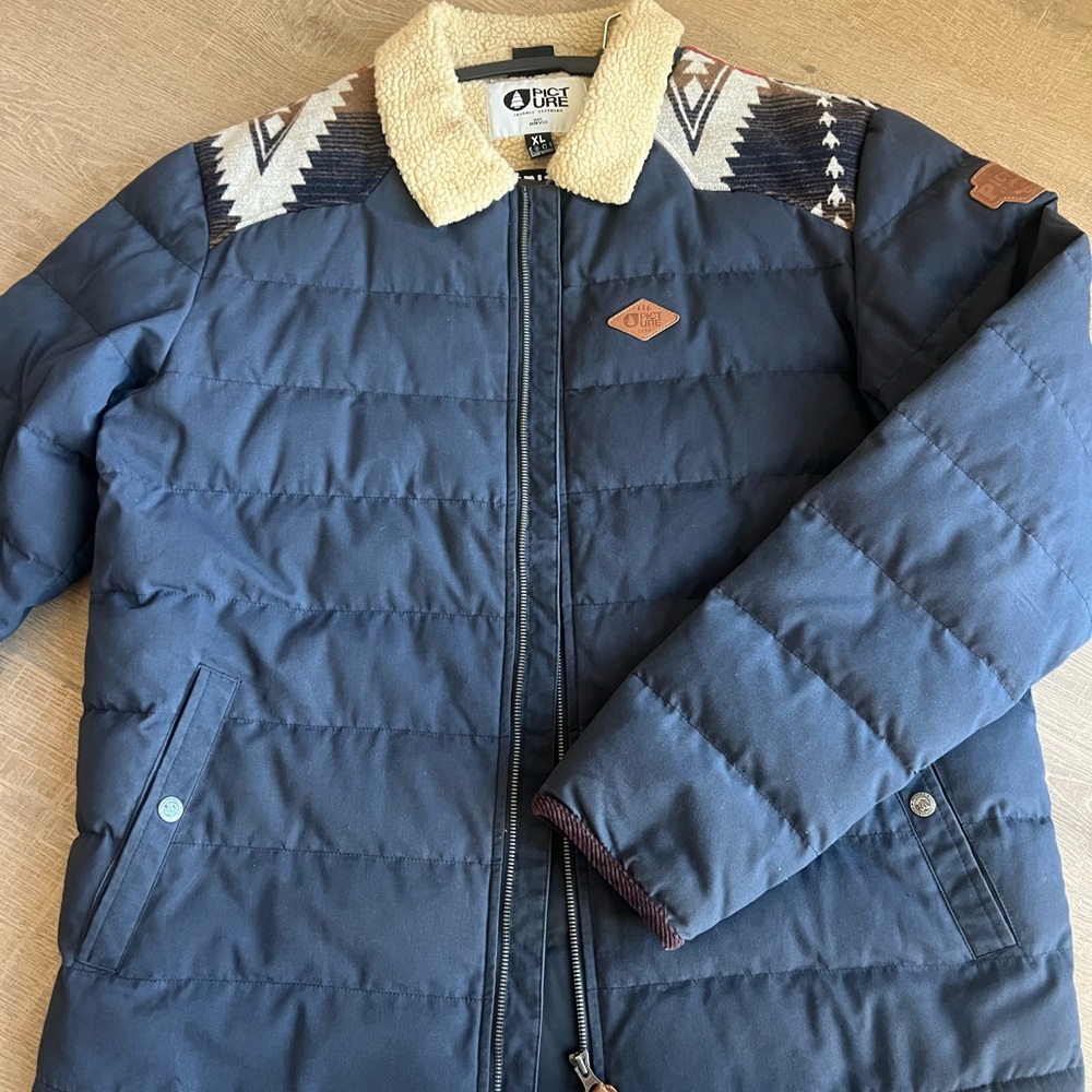 Men's Blue Puffer Jacket with Patterned Shoulders